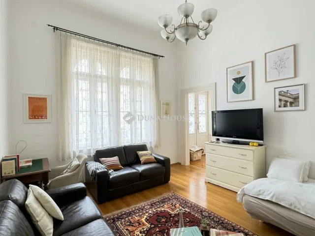 Eladó lakás Budapest VI. kerület, Nagymező utca 44 nm