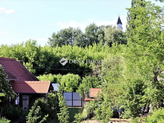 Eladó ház Szakadát 200 nm