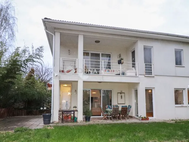 Kiadó lakás Budajenő 141 nm