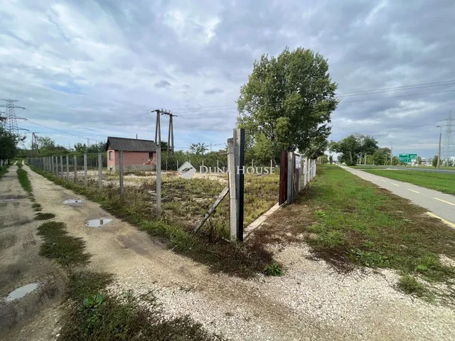 Eladó telek Győr 871 nm