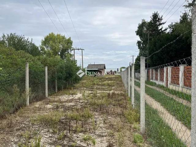 Eladó telek Győr 871 nm