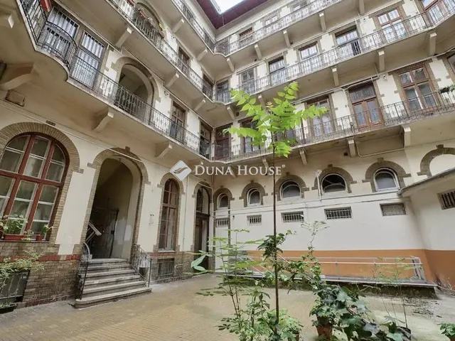 Eladó kereskedelmi és ipari ingatlan Budapest IX. kerület 201 nm