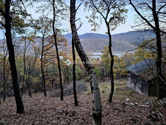 Eladó telek Nagymaros 907 nm