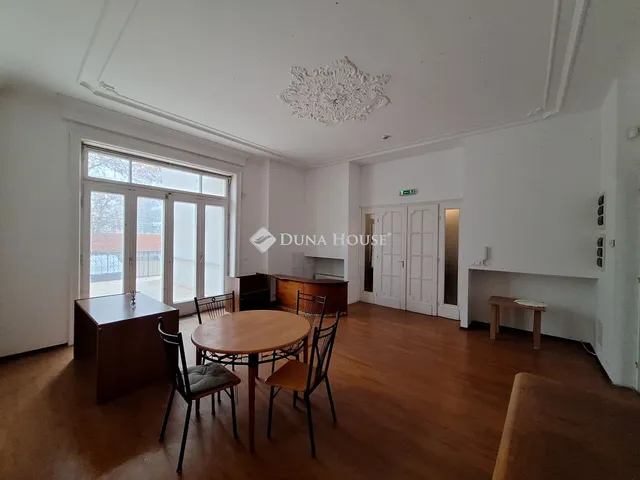 Kiadó kereskedelmi és ipari ingatlan Budapest VI. kerület 60 nm