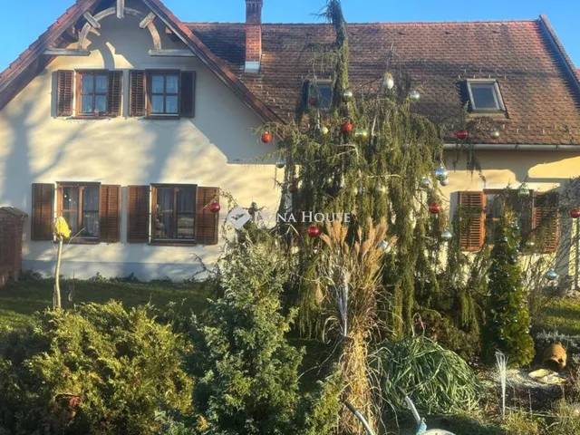 Eladó ház Rönök 223 nm