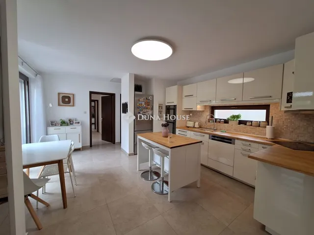 Eladó ház Budapest IV. kerület 174 nm
