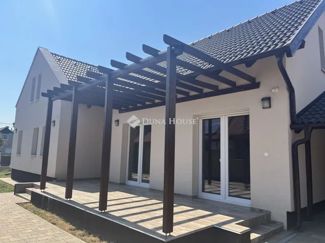 Eladó ház Kartal 110 nm