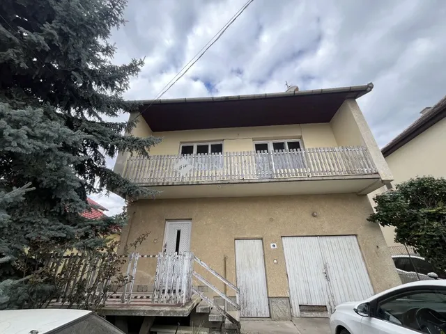 Eladó ház Diósd 181 nm