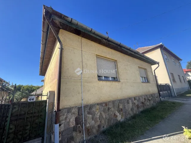 Eladó ház Váckisújfalu, Petőfi Sándor utca 91 nm