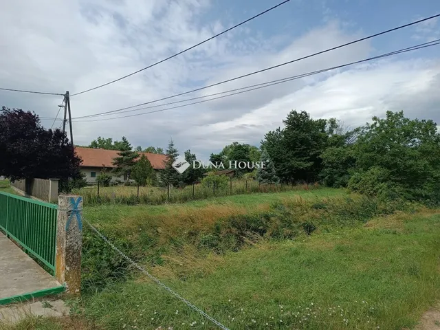 Eladó telek Papkeszi, Vasút utca 5650 nm