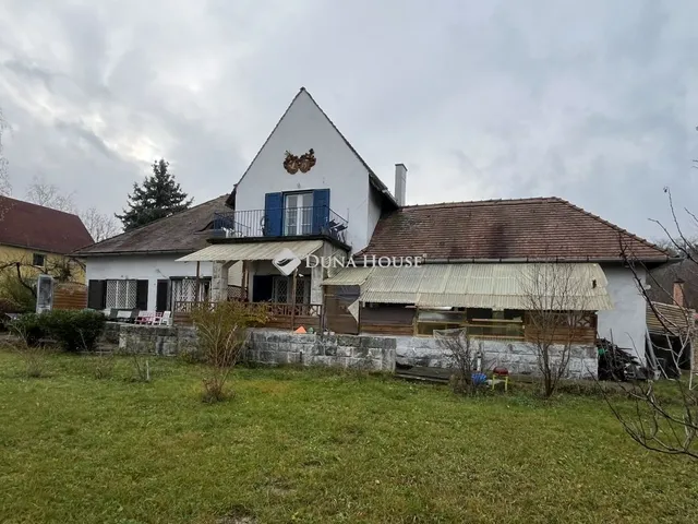 Eladó ház Tahitótfalu, Visegrádi út 300 nm