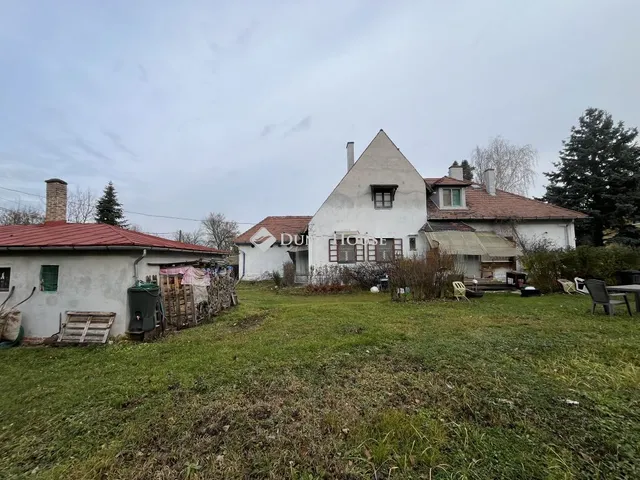 Eladó ház Tahitótfalu, Visegrádi út 300 nm