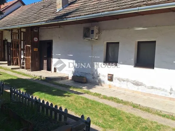 Eladó ház Kisoroszi, Széchenyi utca 132 nm