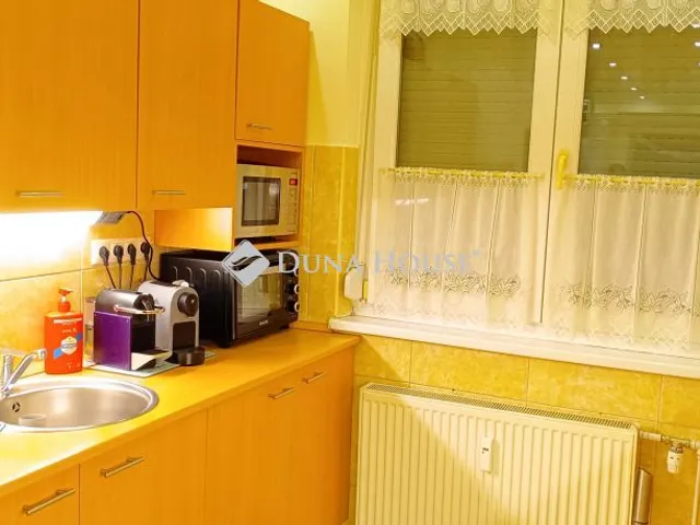 Eladó lakás Budapest III. kerület 74 nm