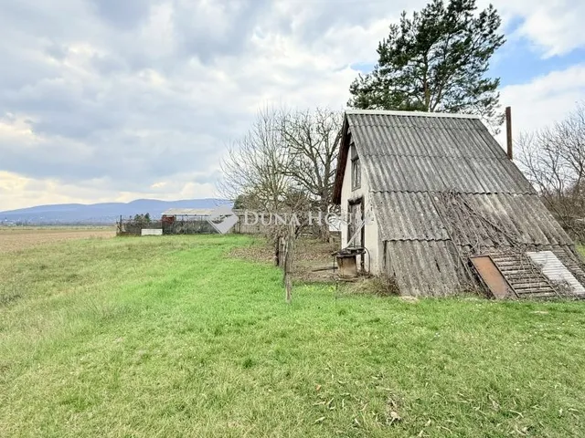 Eladó telek Tahitótfalu, Jóság III. dűlő 2710 nm