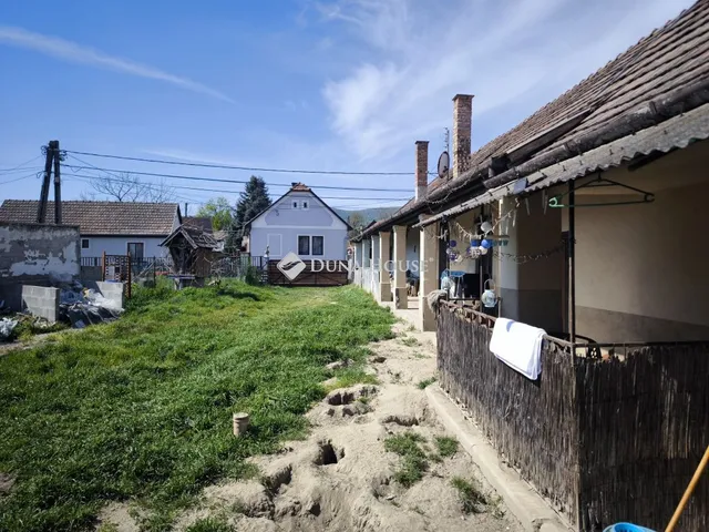 Eladó ház Tahitótfalu, Béke út 144 nm