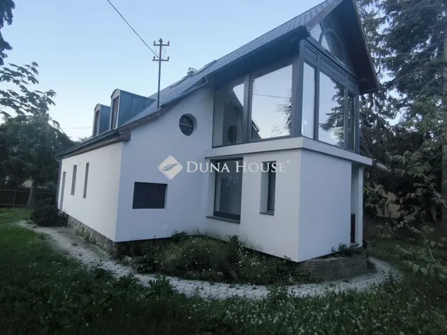 Eladó ház Leányfalu 237 nm