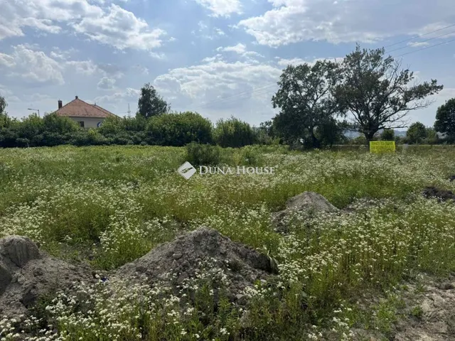 Eladó kereskedelmi és ipari ingatlan Szentendre 4499 nm
