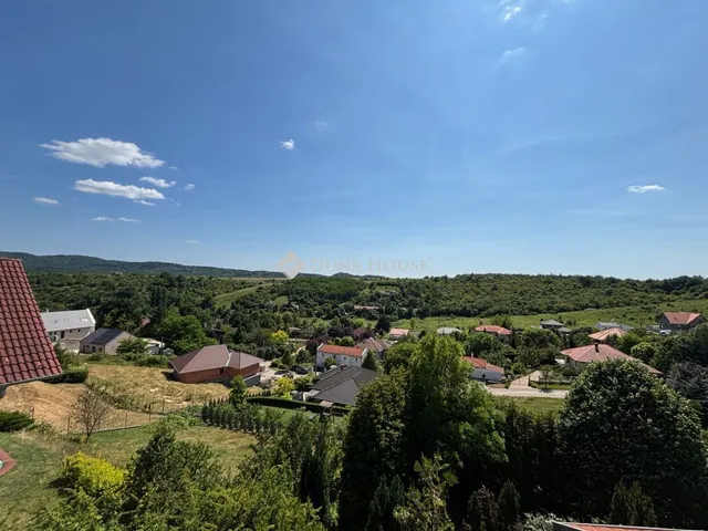 Eladó ház Piliscsaba 400 nm