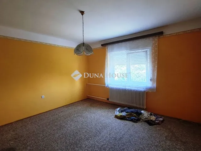 Eladó ház Füle 70 nm