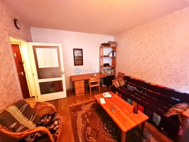 Eladó lakás Budapest III. kerület, Amfiteátrum utca 27 nm