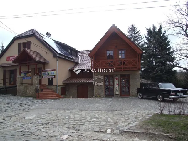 Eladó kereskedelmi és ipari ingatlan Piliscsaba 300 nm