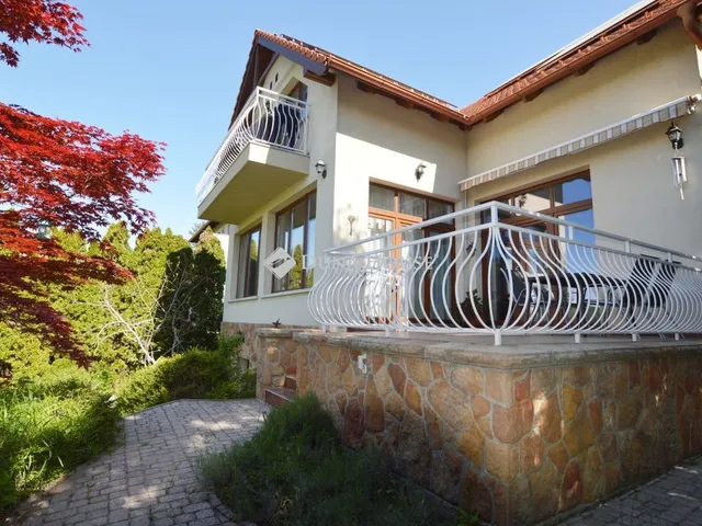 Eladó ház Budapest II. kerület 273 nm