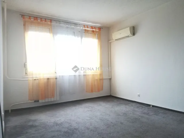 Eladó lakás Budapest XIII. kerület, Párkány utca 35 nm