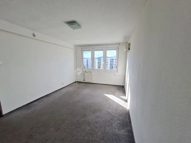 Eladó lakás Budapest XIII. kerület, Párkány utca 35 nm