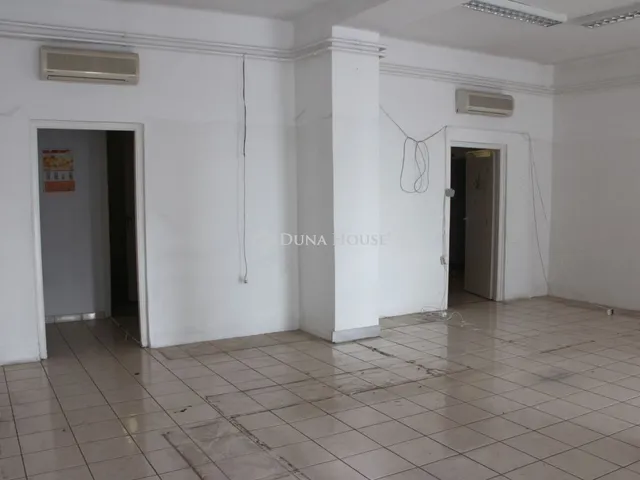 Kiadó kereskedelmi és ipari ingatlan Nyíregyháza 134 nm