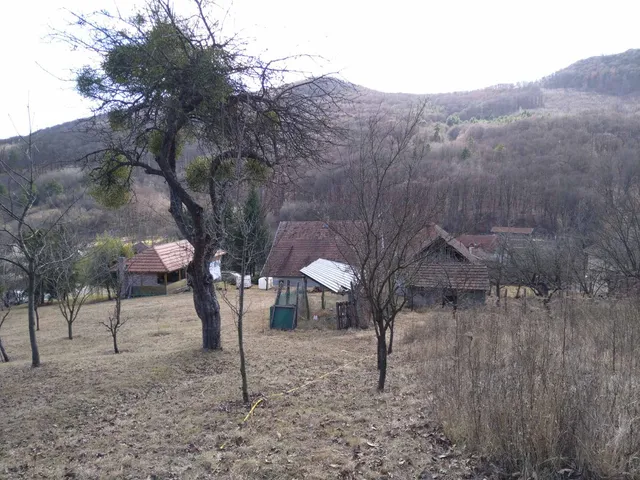 Eladó telek Komlóska 1908 nm