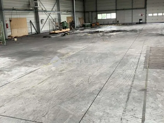 Eladó kereskedelmi és ipari ingatlan Sopron 21318 nm