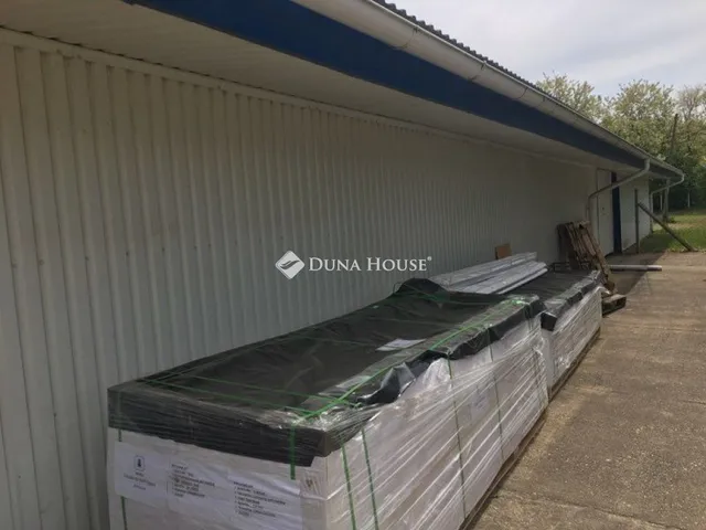 Kiadó kereskedelmi és ipari ingatlan Nyíregyháza 450 nm