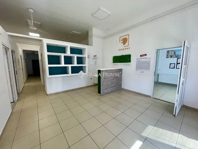 Kiadó kereskedelmi és ipari ingatlan Nyíregyháza 200 nm