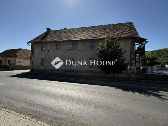 Eladó kereskedelmi és ipari ingatlan Tokaj 700 nm