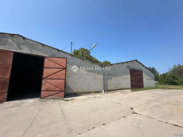 Eladó kereskedelmi és ipari ingatlan Marcali 3000 nm