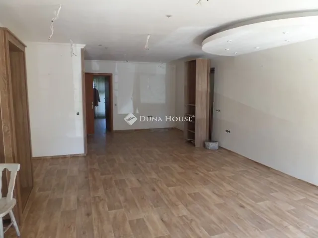 Eladó kereskedelmi és ipari ingatlan Nyíregyháza 187 nm