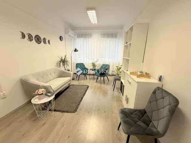 Kiadó kereskedelmi és ipari ingatlan Nyíregyháza 30 nm