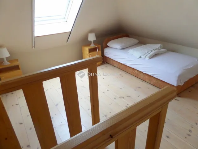 Eladó kereskedelmi és ipari ingatlan Levelek 320 nm