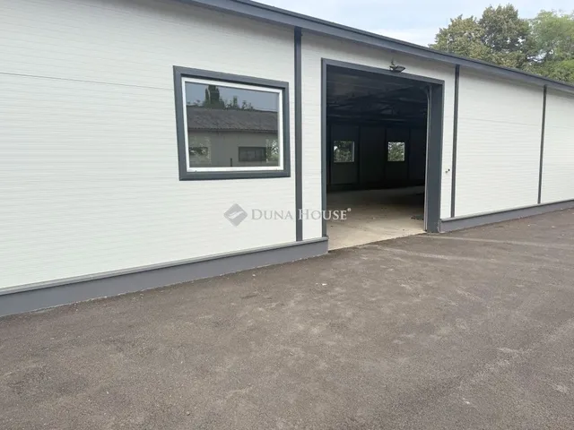 Kiadó kereskedelmi és ipari ingatlan Nyíregyháza 330 nm