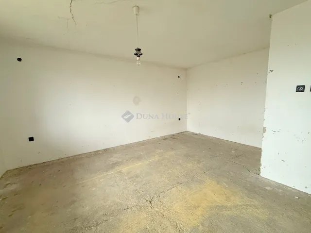 Eladó ház Rakamaz 180 nm