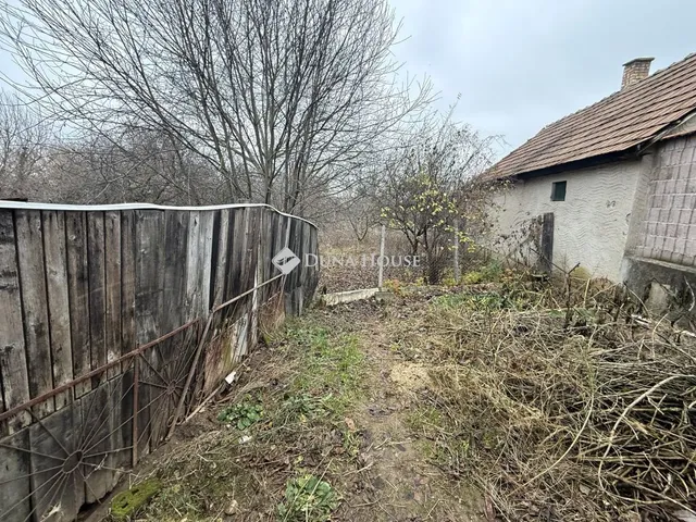 Eladó ház Rakamaz 180 nm