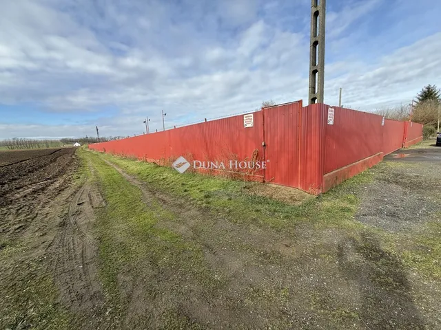 Eladó kereskedelmi és ipari ingatlan Nyíregyháza 6000 nm