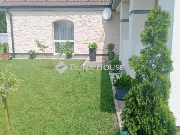 Eladó ház Balkány 196 nm