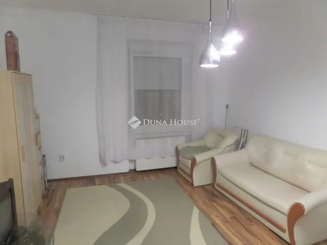 Kiadó lakás Nyíregyháza, Hősök tere 53 nm