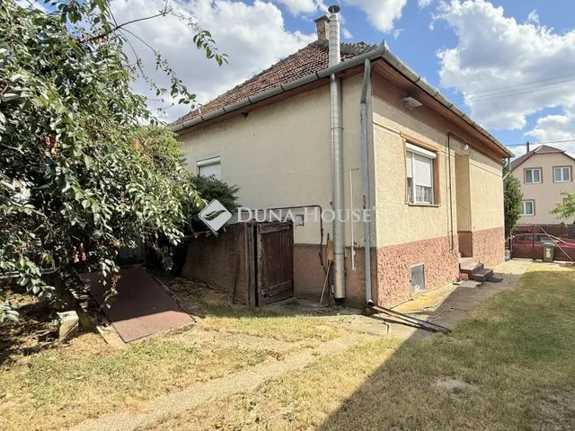 Eladó ház Rakamaz 78 nm