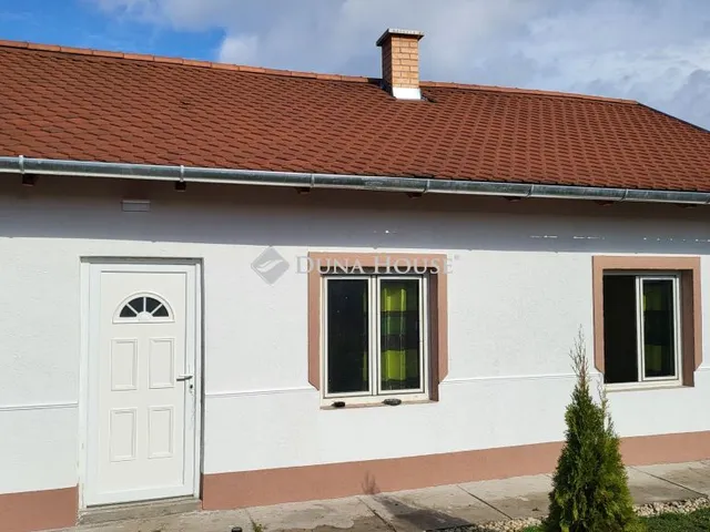 Eladó ház Érd 30 nm
