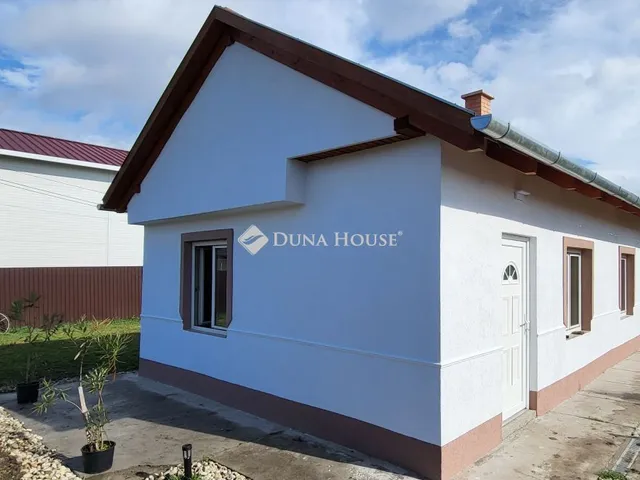 Eladó ház Érd 30 nm