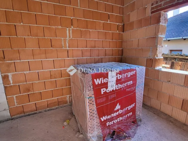 Eladó lakás Százhalombatta 129 nm