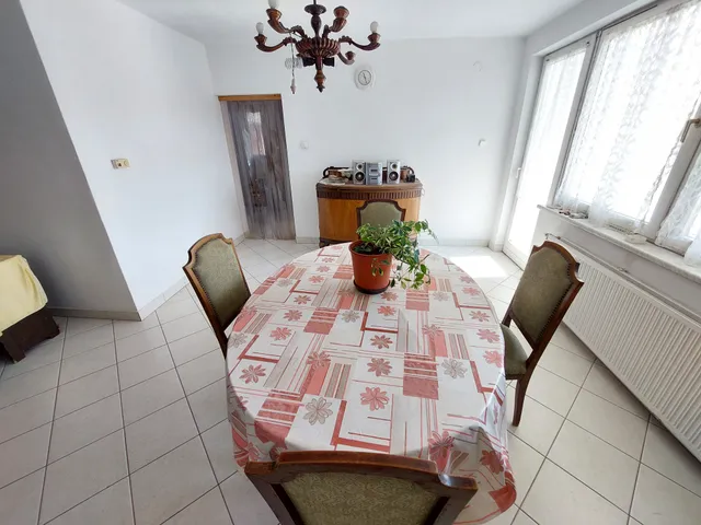 Eladó ház Érd 258 nm